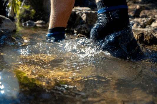 The Science Behind Waterproof Socks: How They Keep Your Feet Dry & Warm